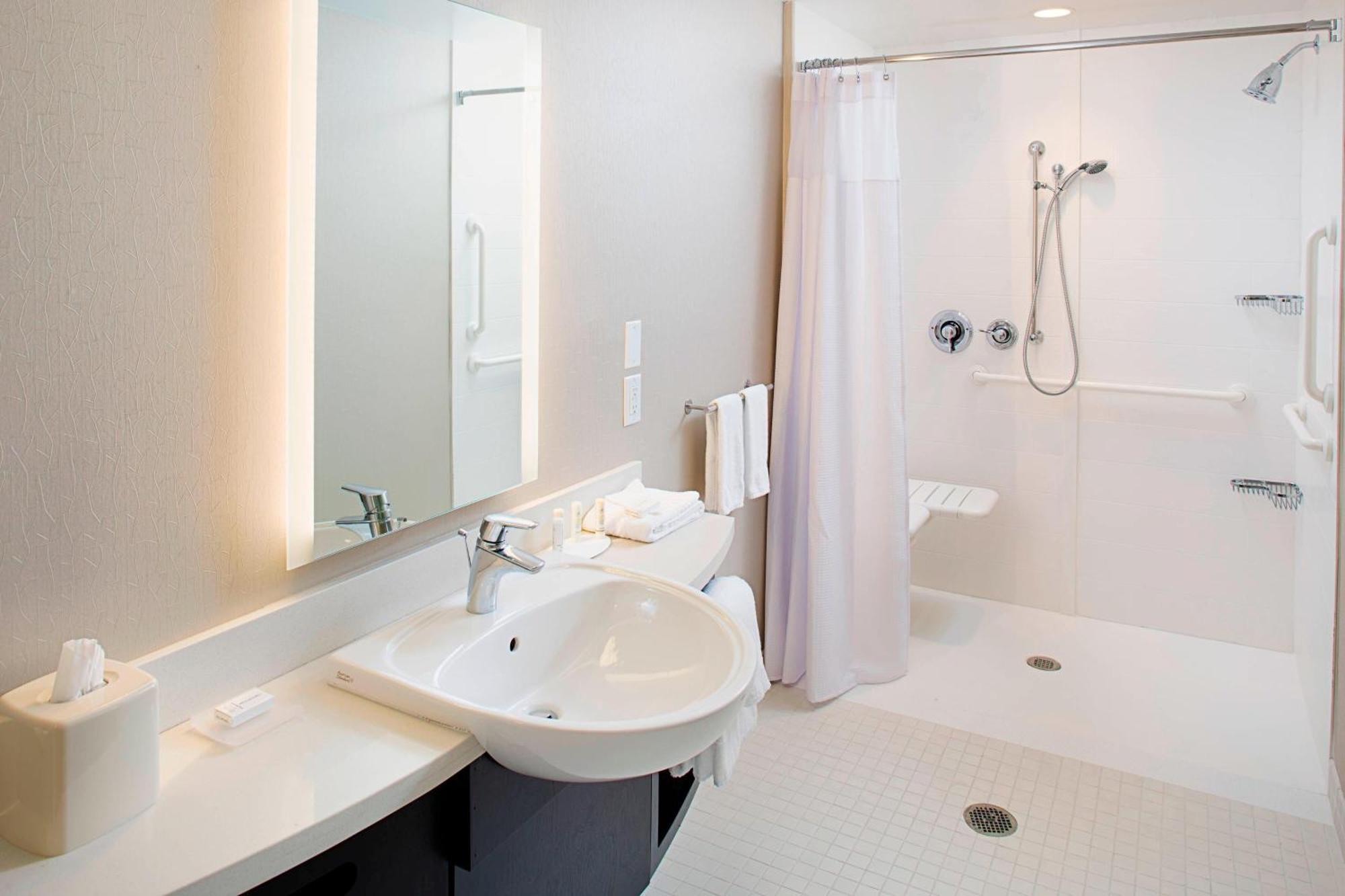 Springhill Suites By Marriott Carle Place Garden City Exterior photo